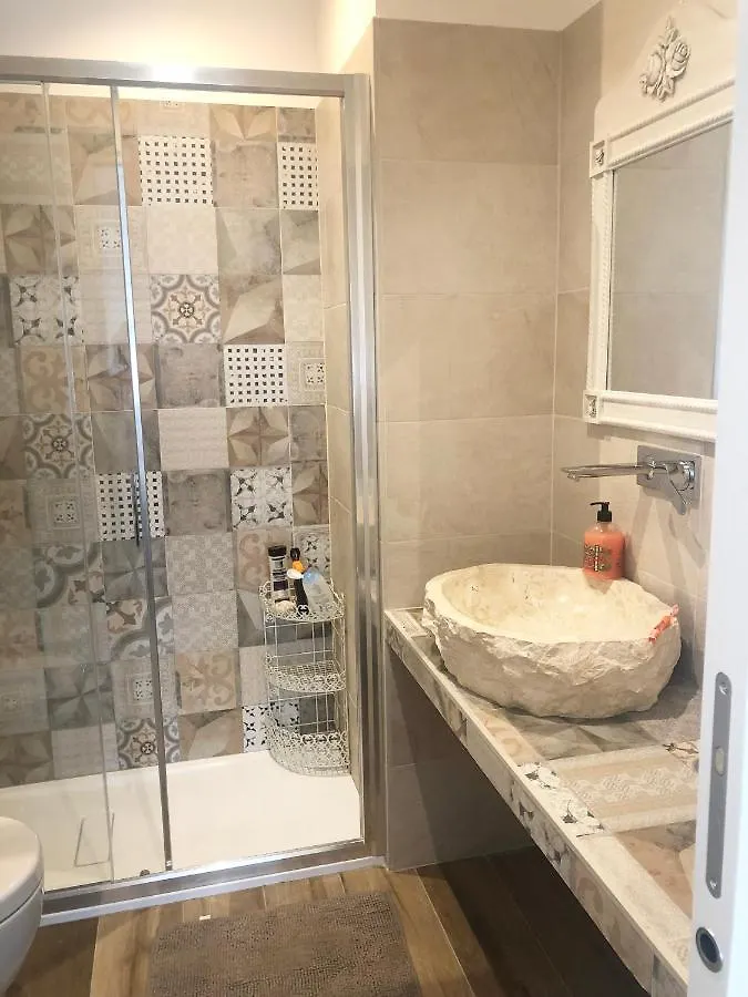 La Rosa Bianca Bed & Breakfast Rozzano Italy